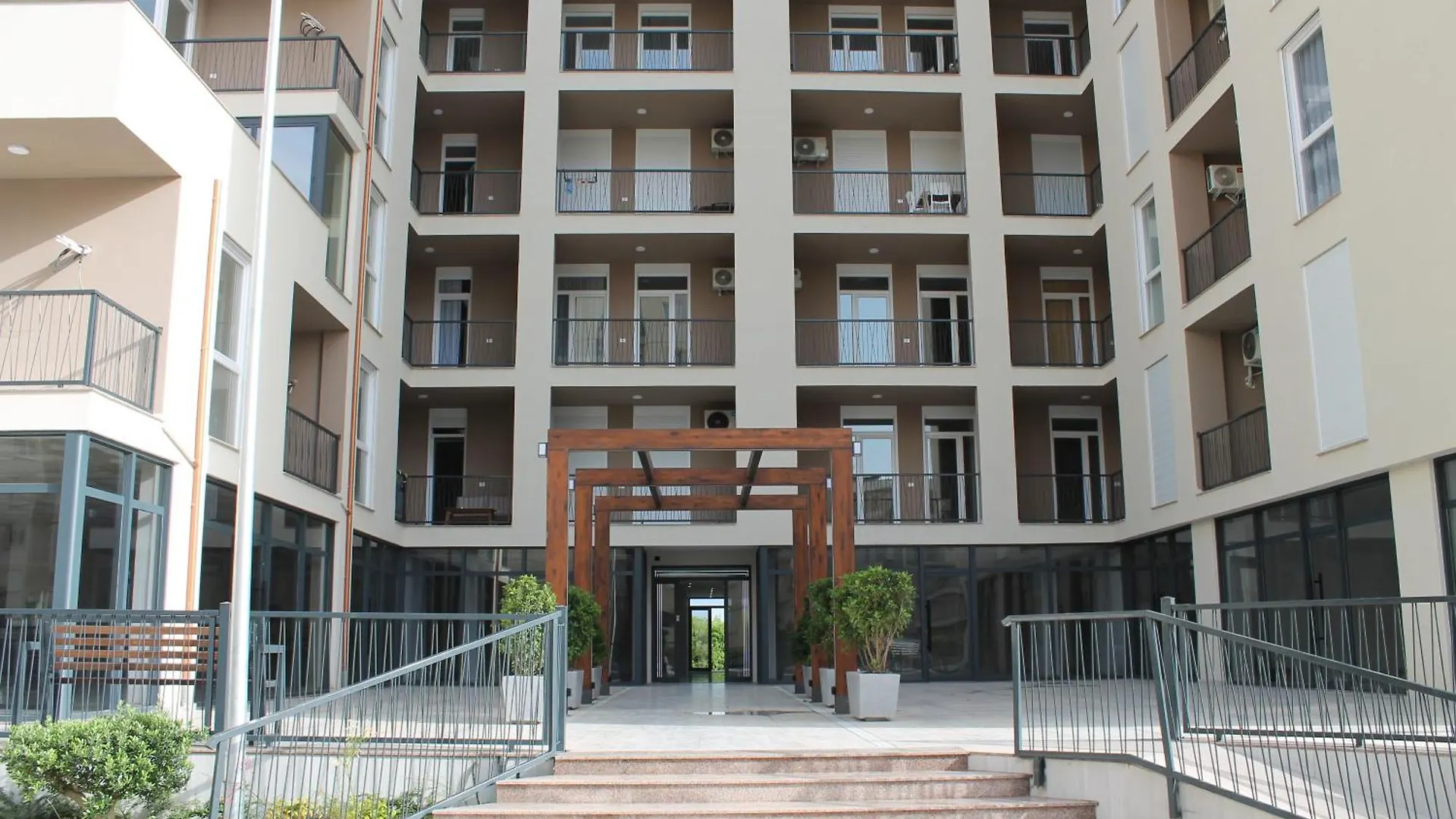 Holiday Gateway Apartment Shengjin