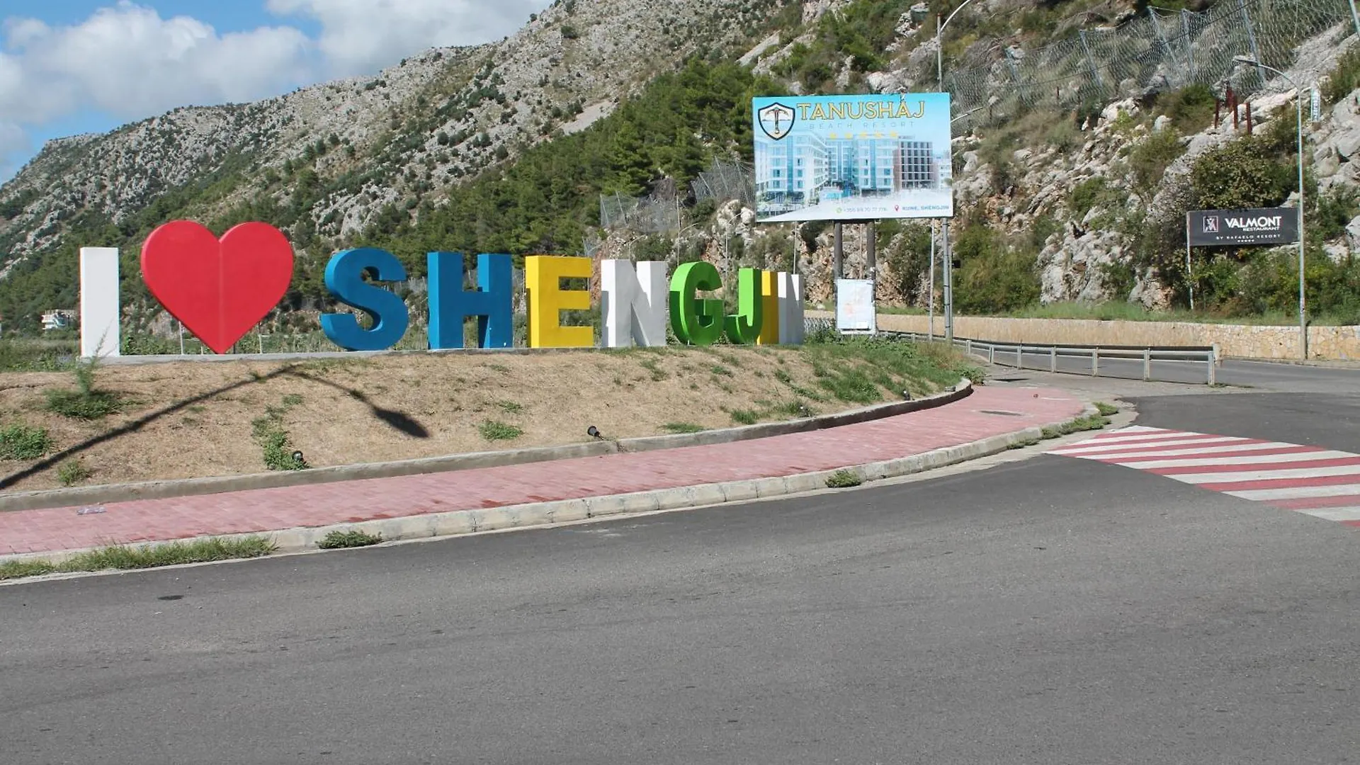 Holiday Gateway Apartment Shengjin