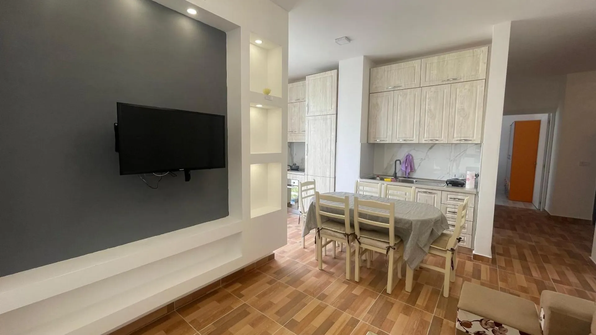 Holiday Gateway Apartment Shengjin